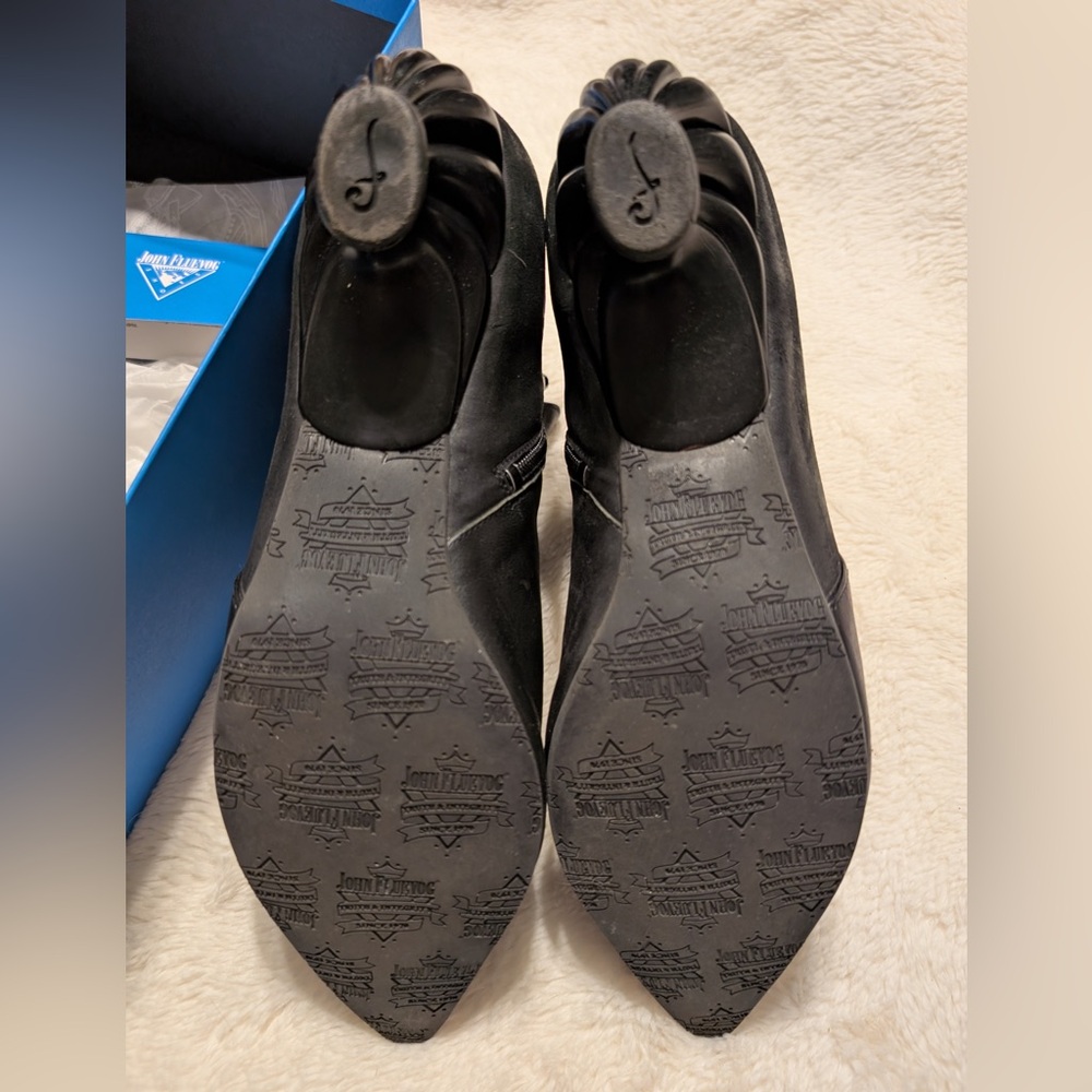 John Fluevog Firefly Lucidota Black Leather Ankle Boots. Unique Heel. Size 9 - Picture 10 of 14